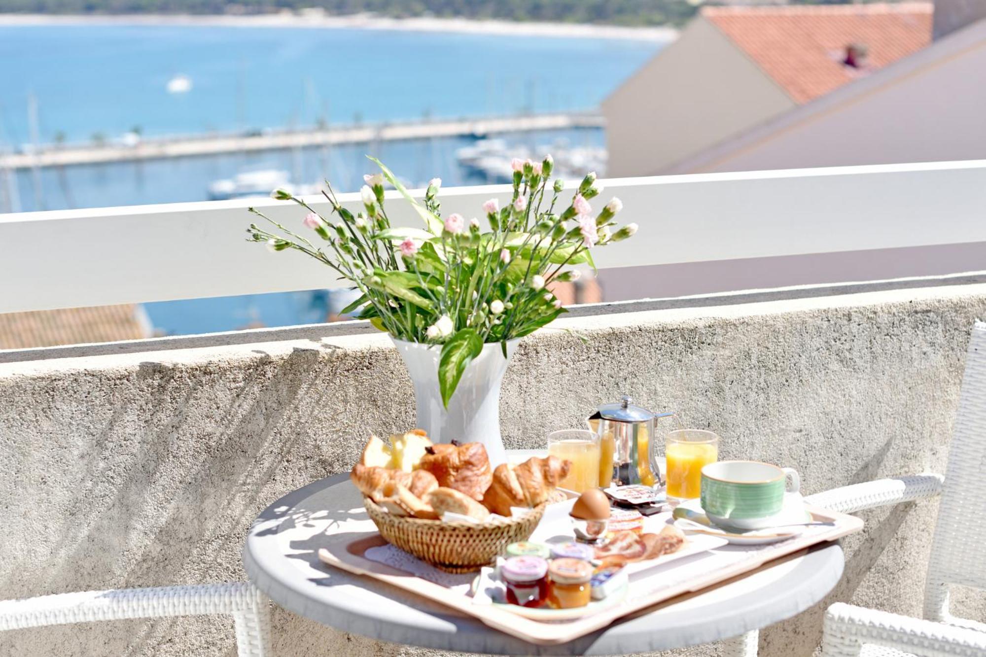 Hotel Le Rocher Calvi  Exterior photo